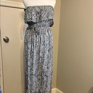 Elegant Black and White Strapless Maxi Dress L